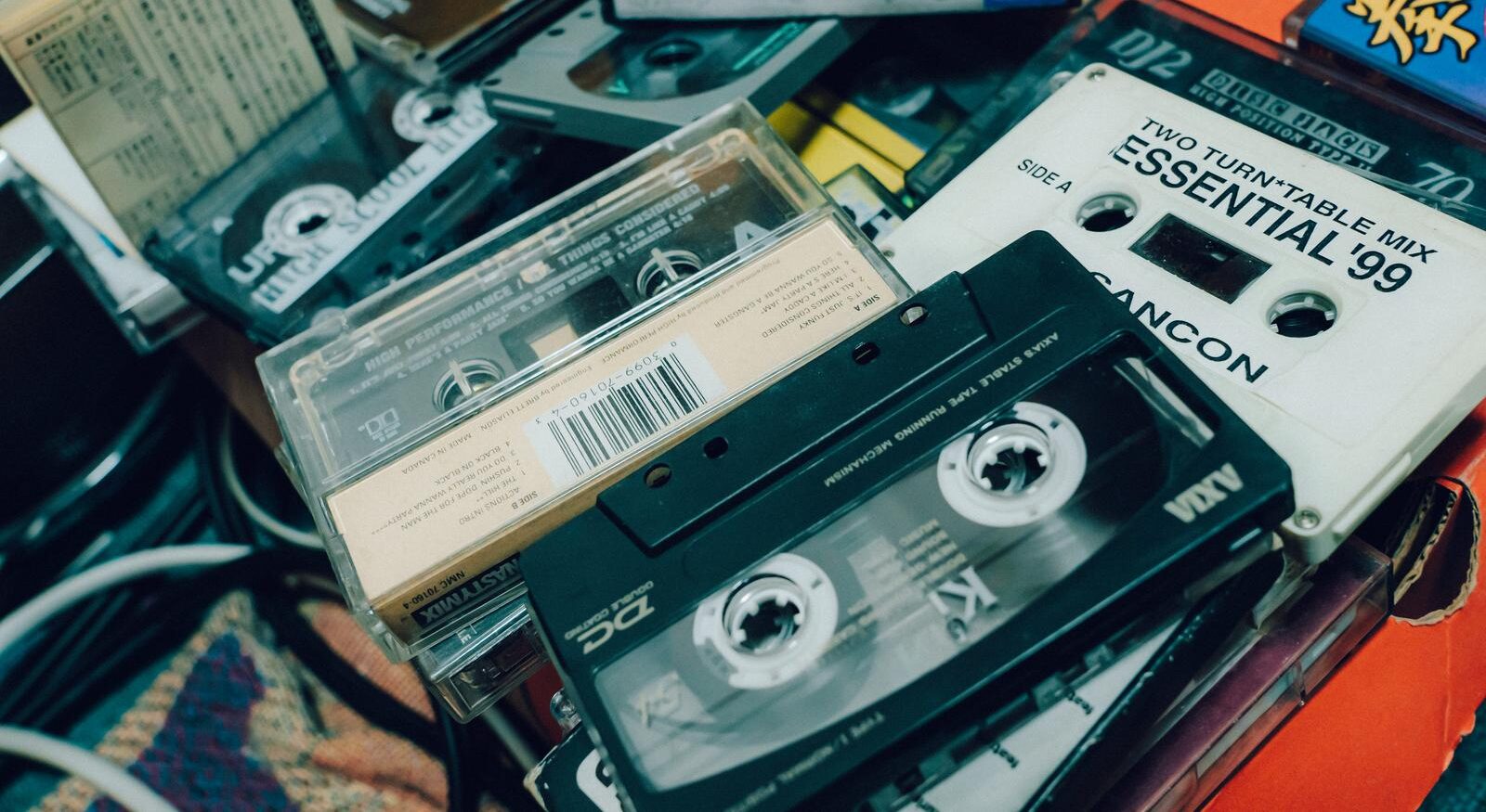 千日デパート、閉店時間の夜に。