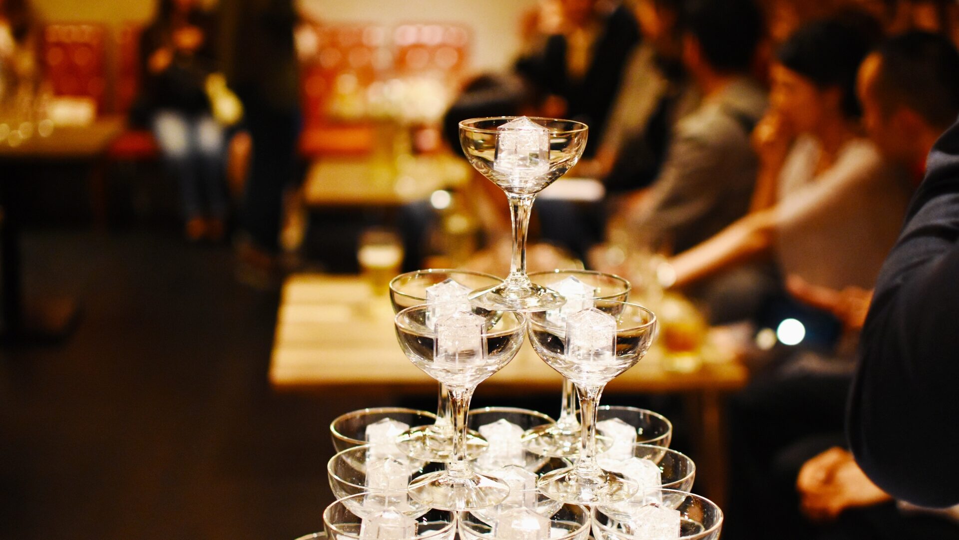 千日デパート、閉店時間の夜に。