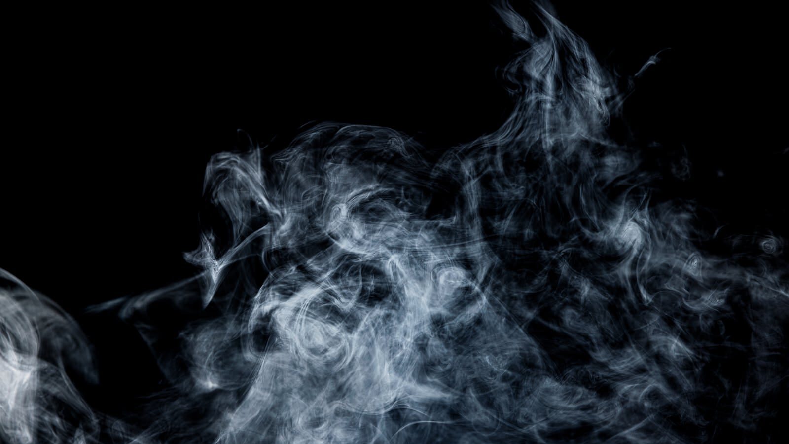 千日デパート、閉店時間の夜に。